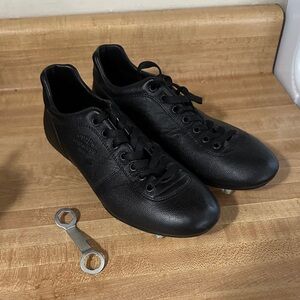 Classic Black Men's soccer cleats